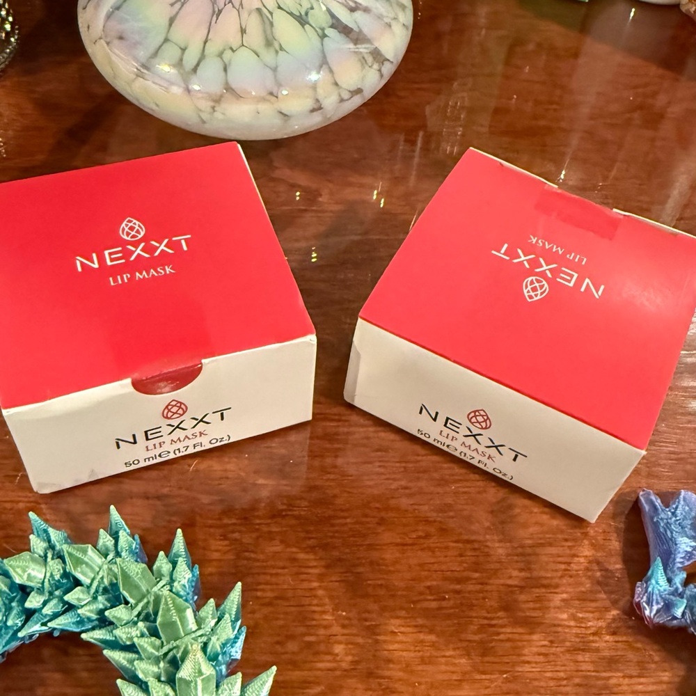 2 packages Nexx Lip Mask in Vibrant Red Packaging